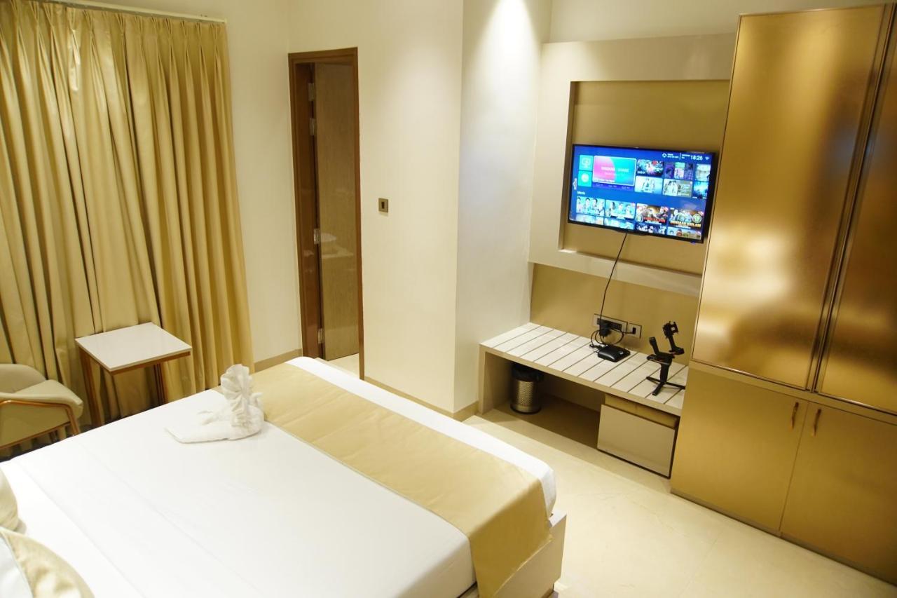 Red Orchid Hotel Kanpur Exterior photo