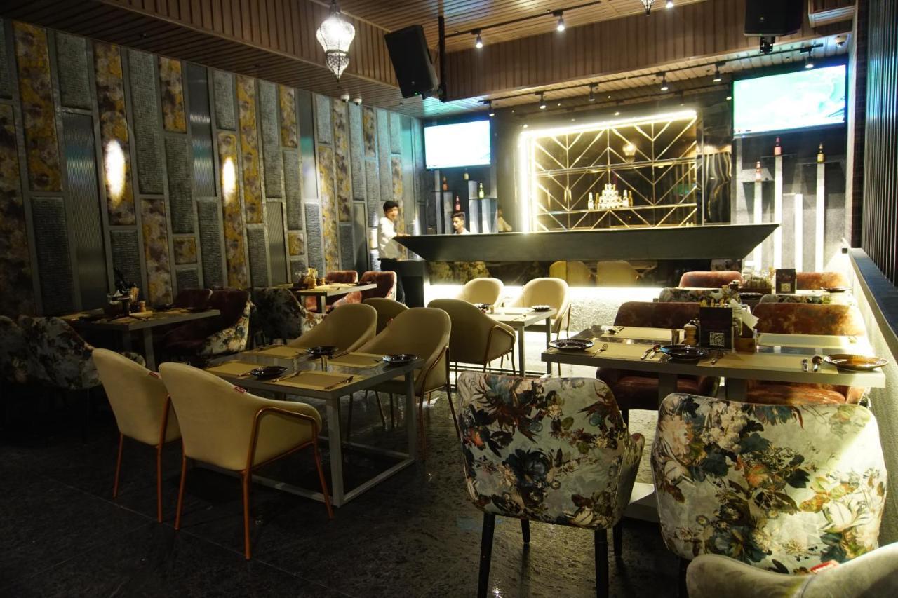 Red Orchid Hotel Kanpur Exterior photo